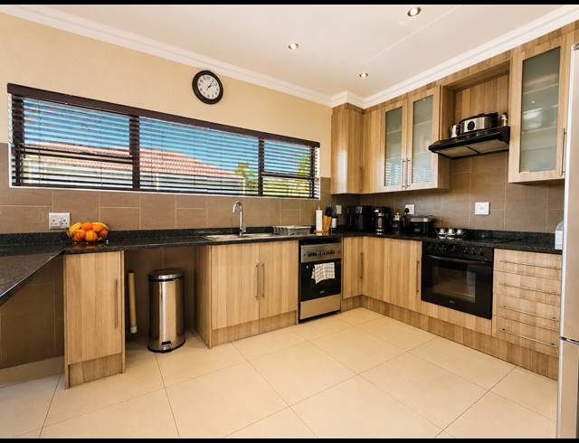 2 BEDROOM TOWNHOUSE FOR SALE IN THREE RIVERS